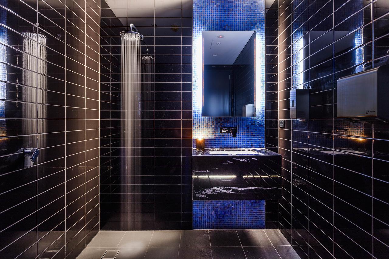 Fv By Peppers Aparthotel Brisbane Eksteriør bilde Bathroom